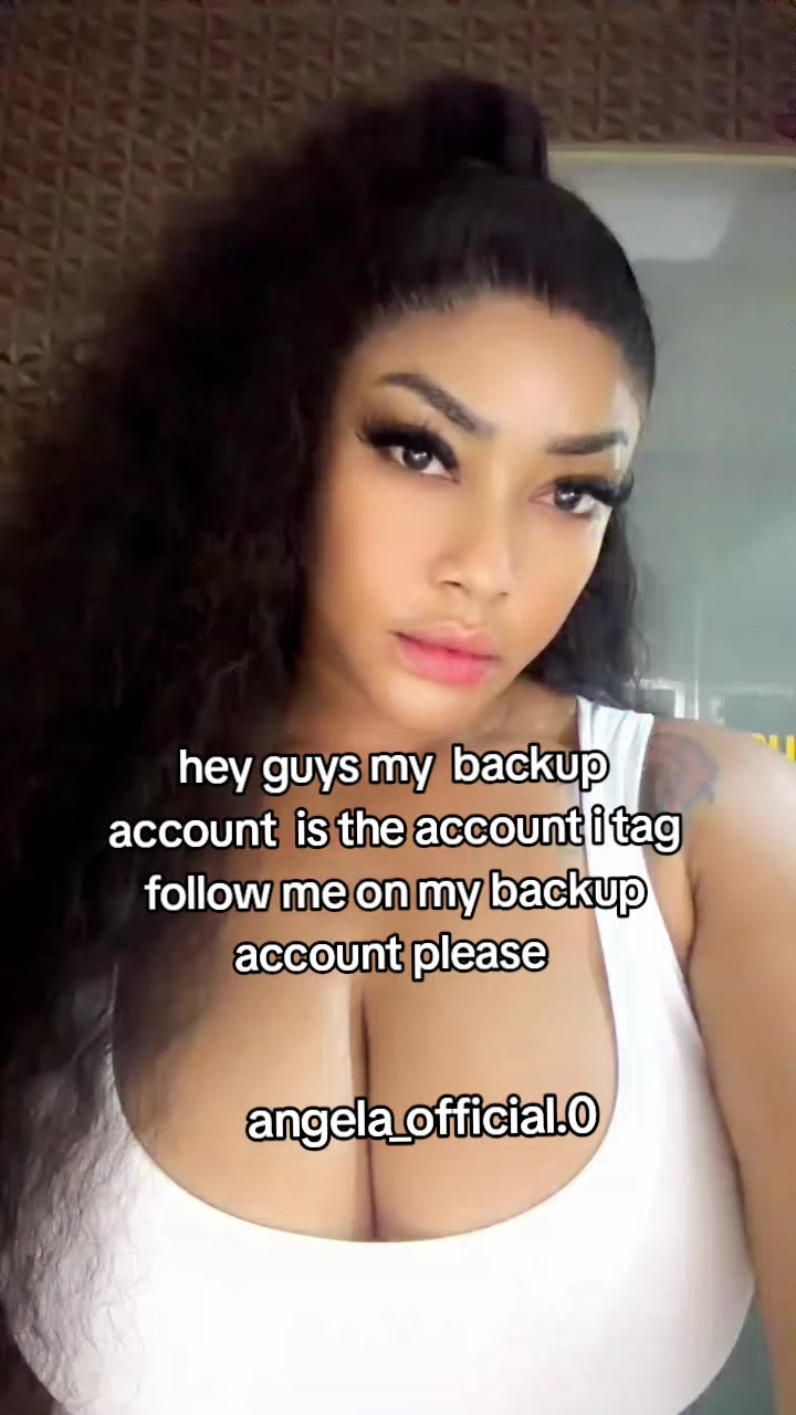 @Legit Queen 👑💵❤️🍾