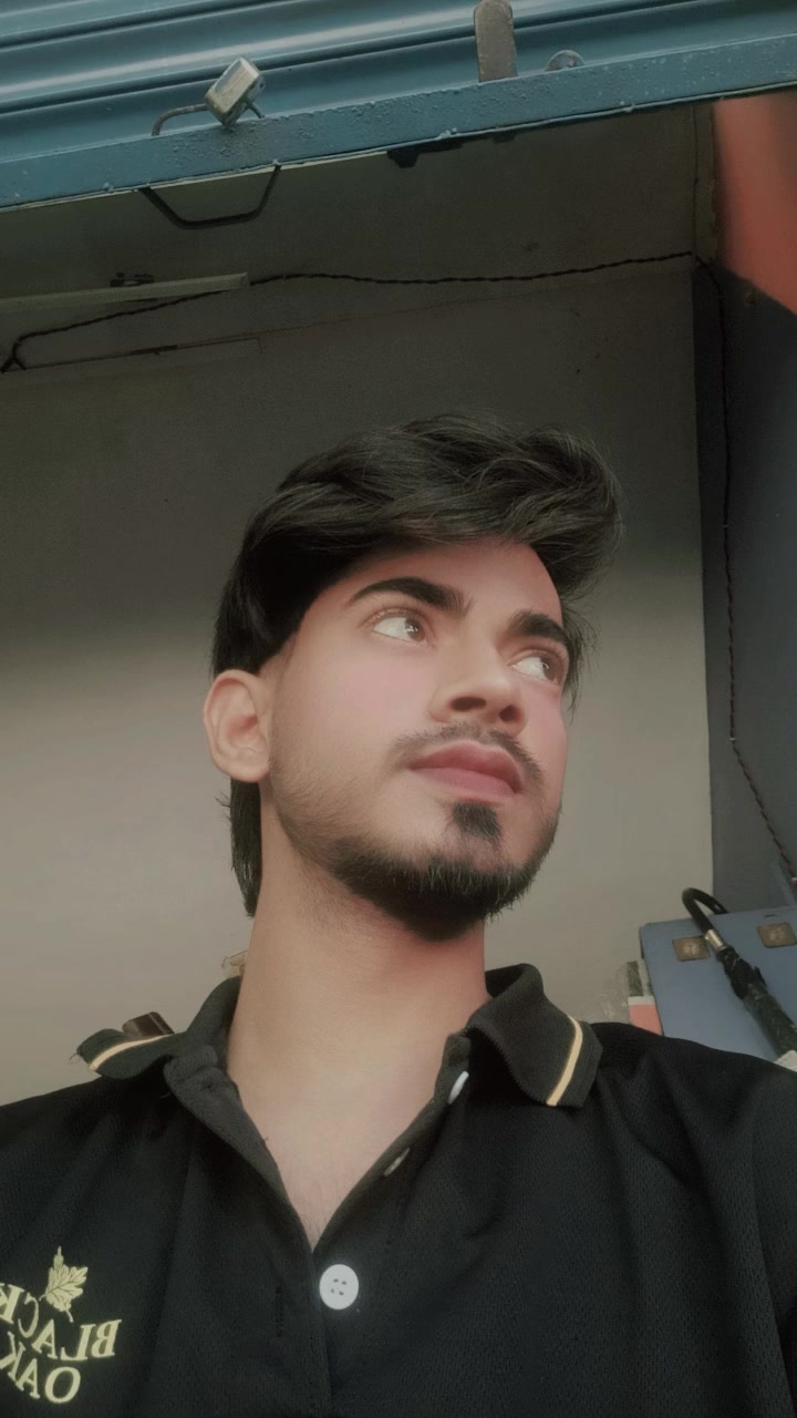 @𝐌𝖚k𝖊sh 𝐒𝖆h (Kālwär) 💗😎