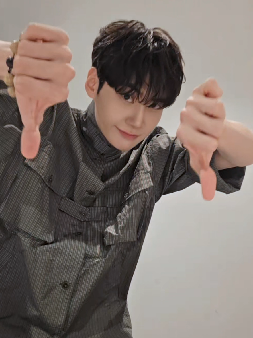 @LEE JIN HYUK 이진혁