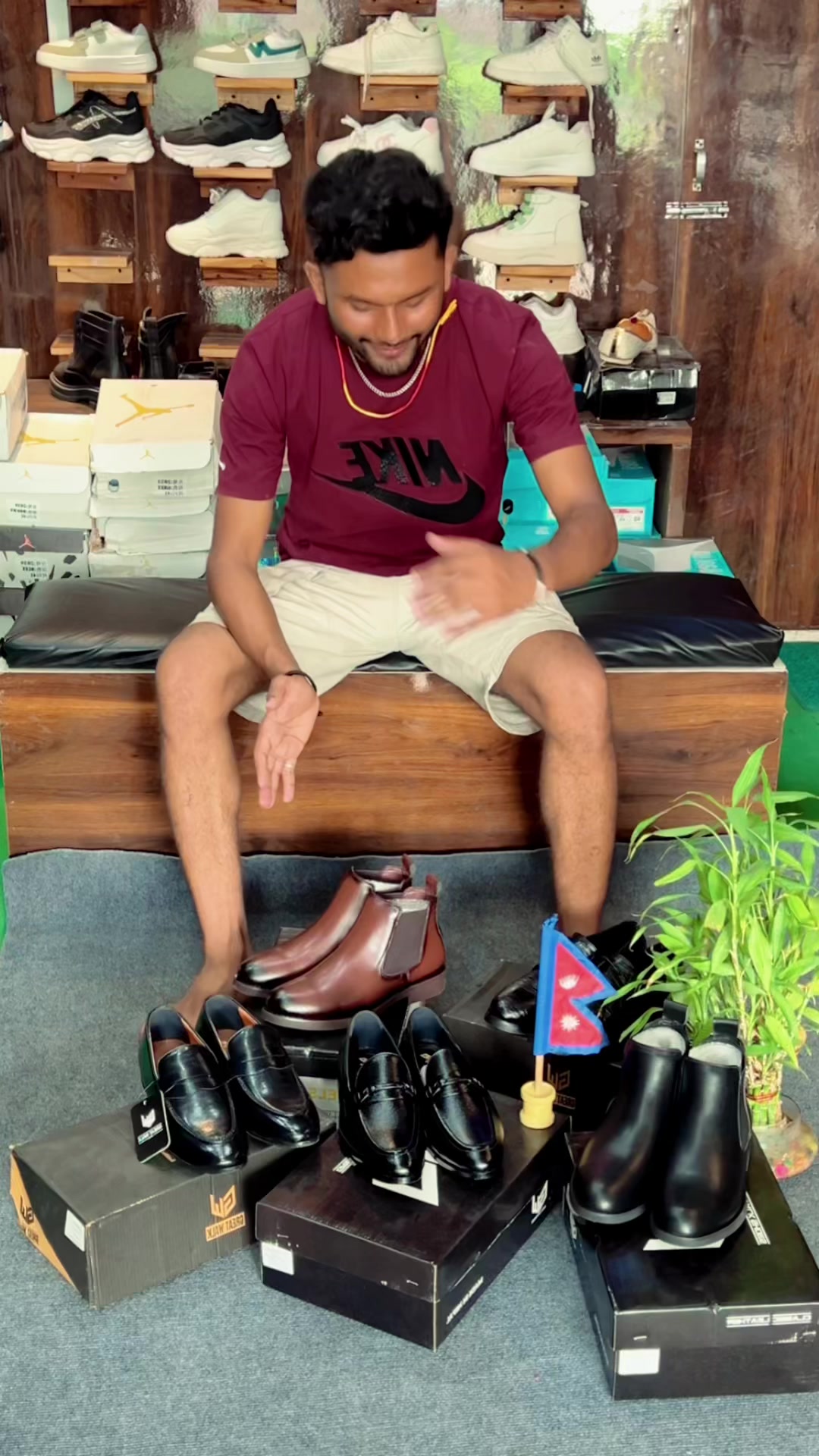 @Shoe Bank And Fashion Hunt