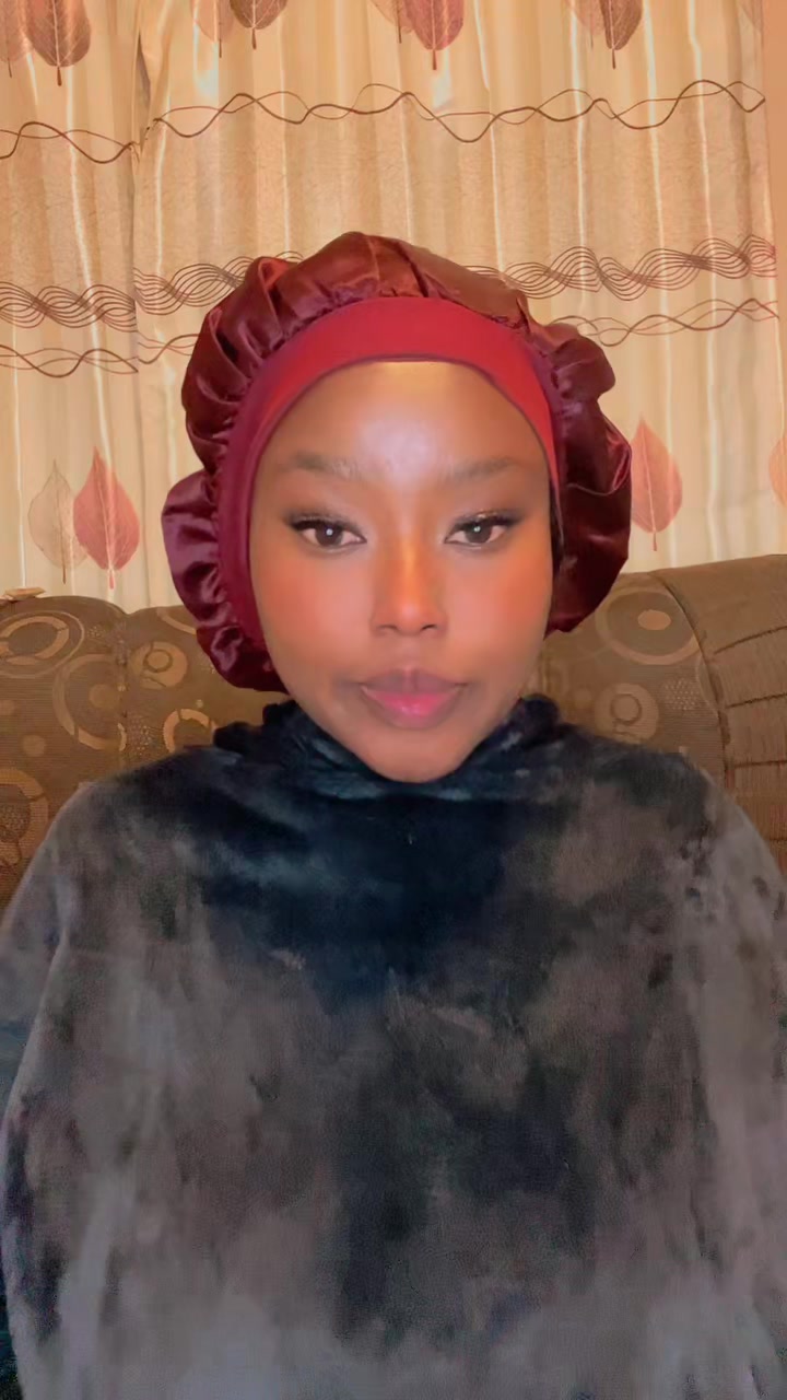 @Nomhlekhabo06