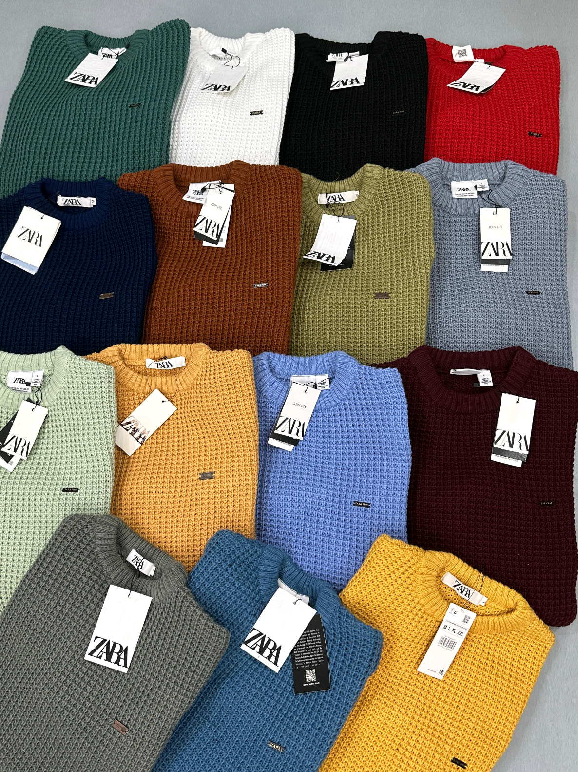 @पछ्याण wears
