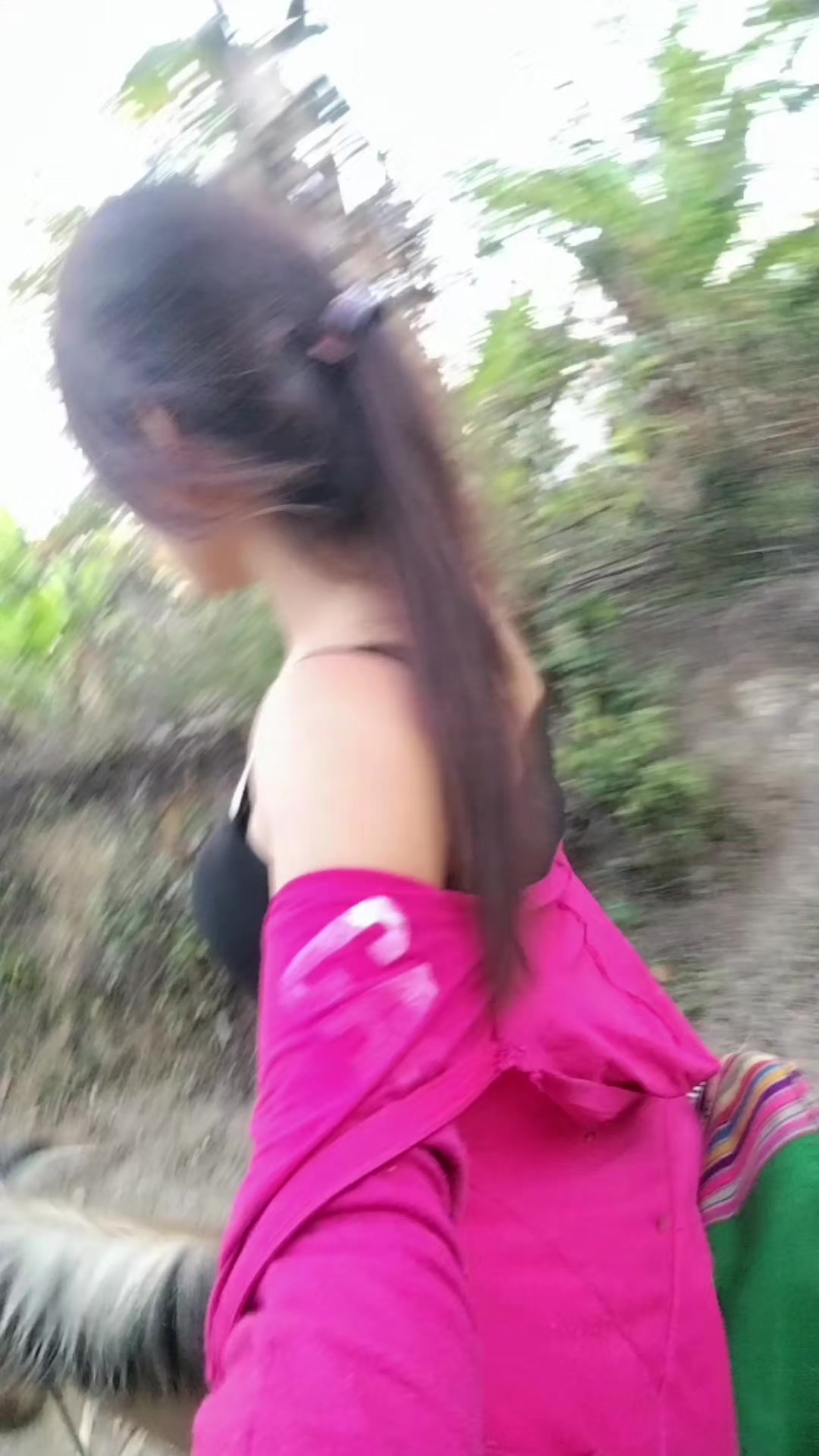 @Luna.