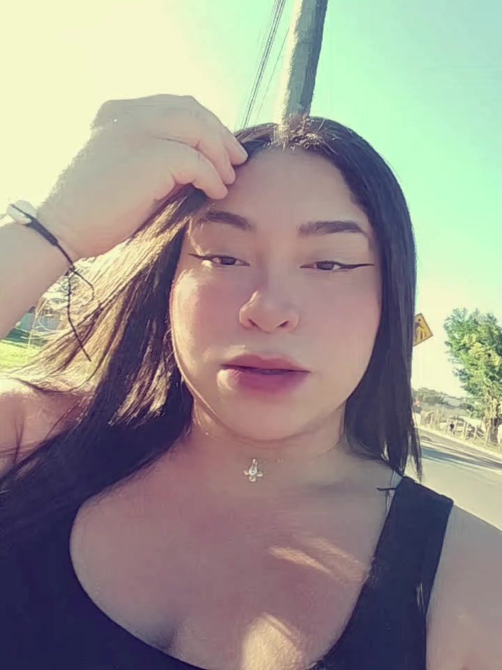 @laisakadyja