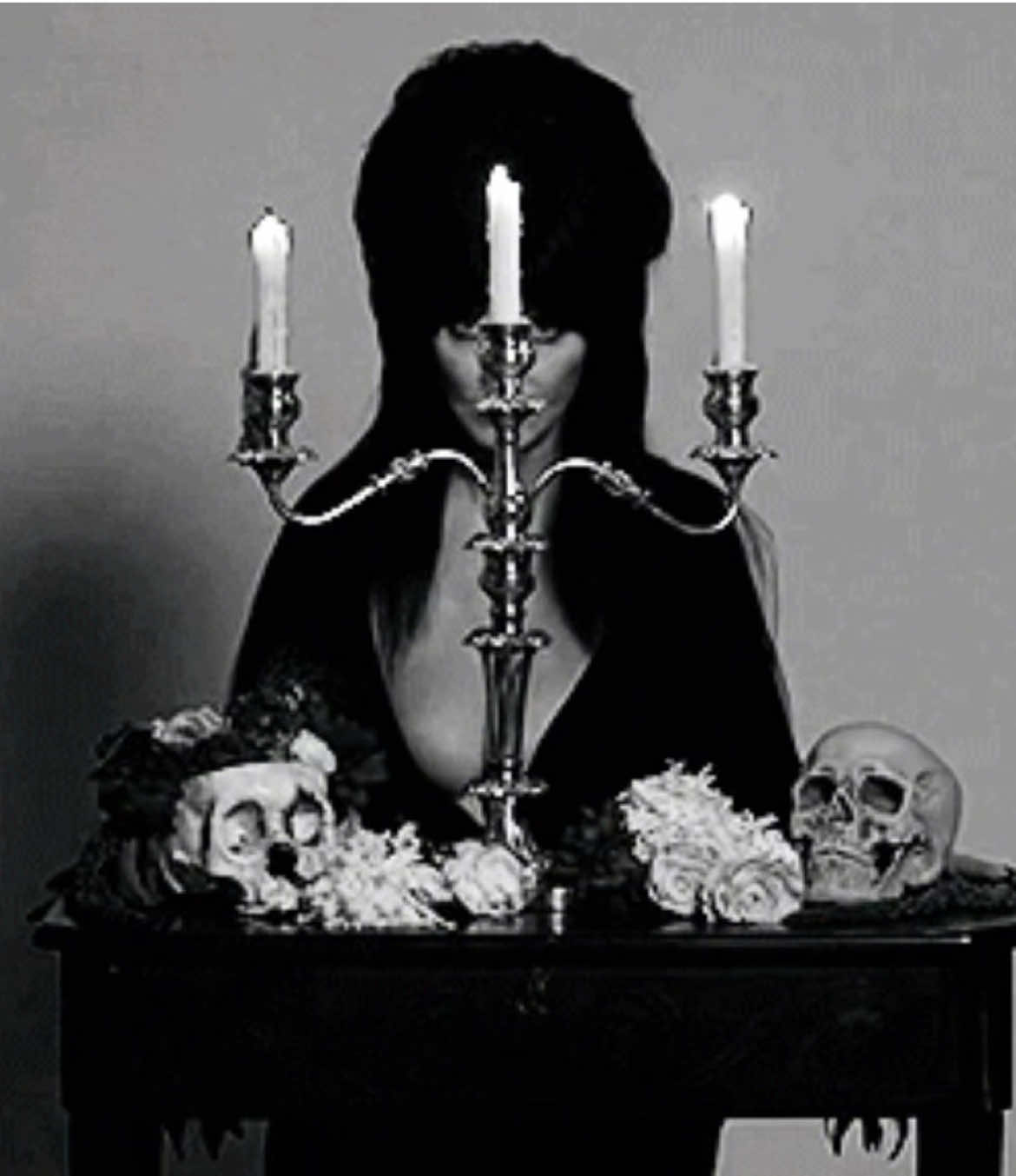 @༺🕷𖤐𝕽𝖔𝖇𝖇𝖘 𝖂𝖎𝖋𝖊𖤐🕷༻