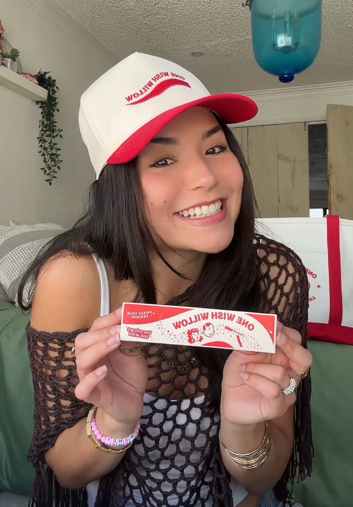 @themeganlawless