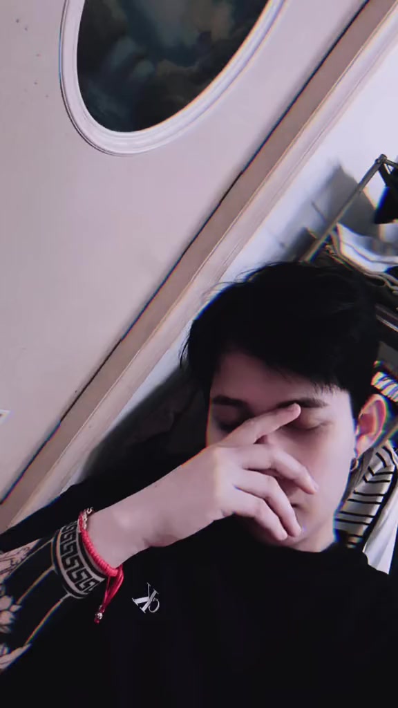 @Lay