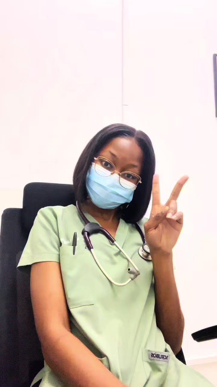 @Dr Motlotleng_L💫