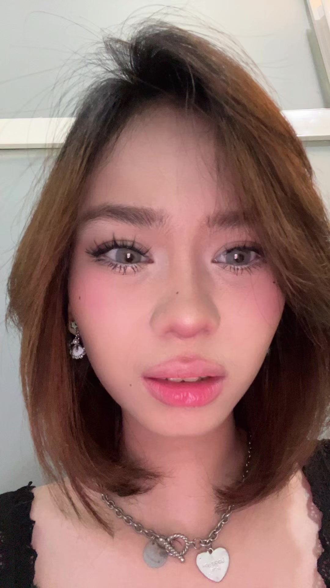 @￴imi