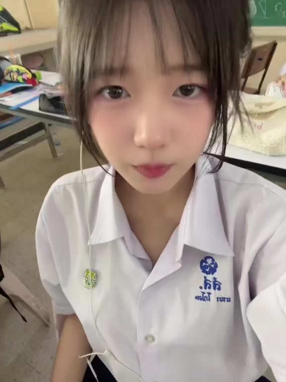@นานาตัวปลอมชั้นคือAi