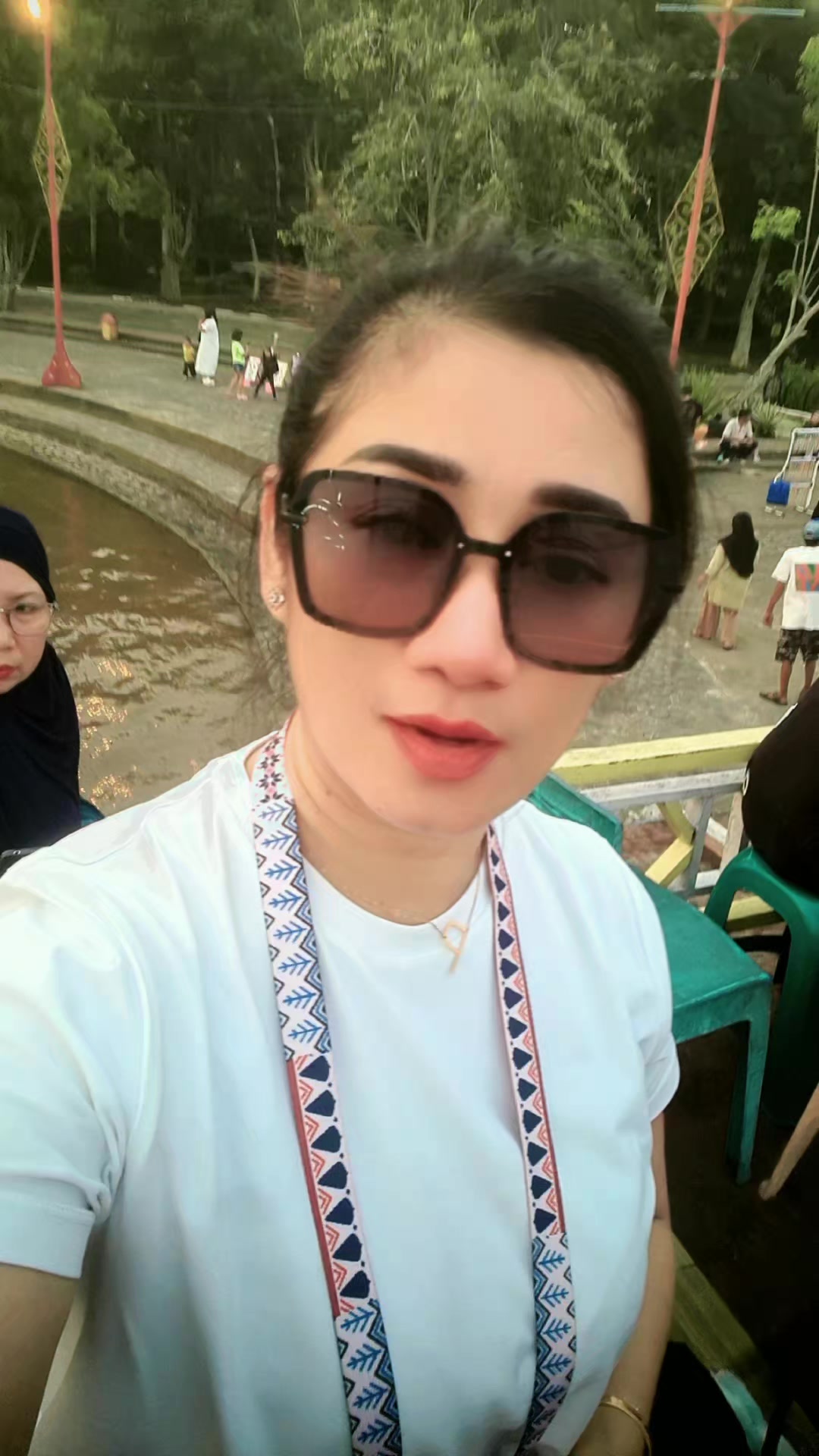 @Phia.id