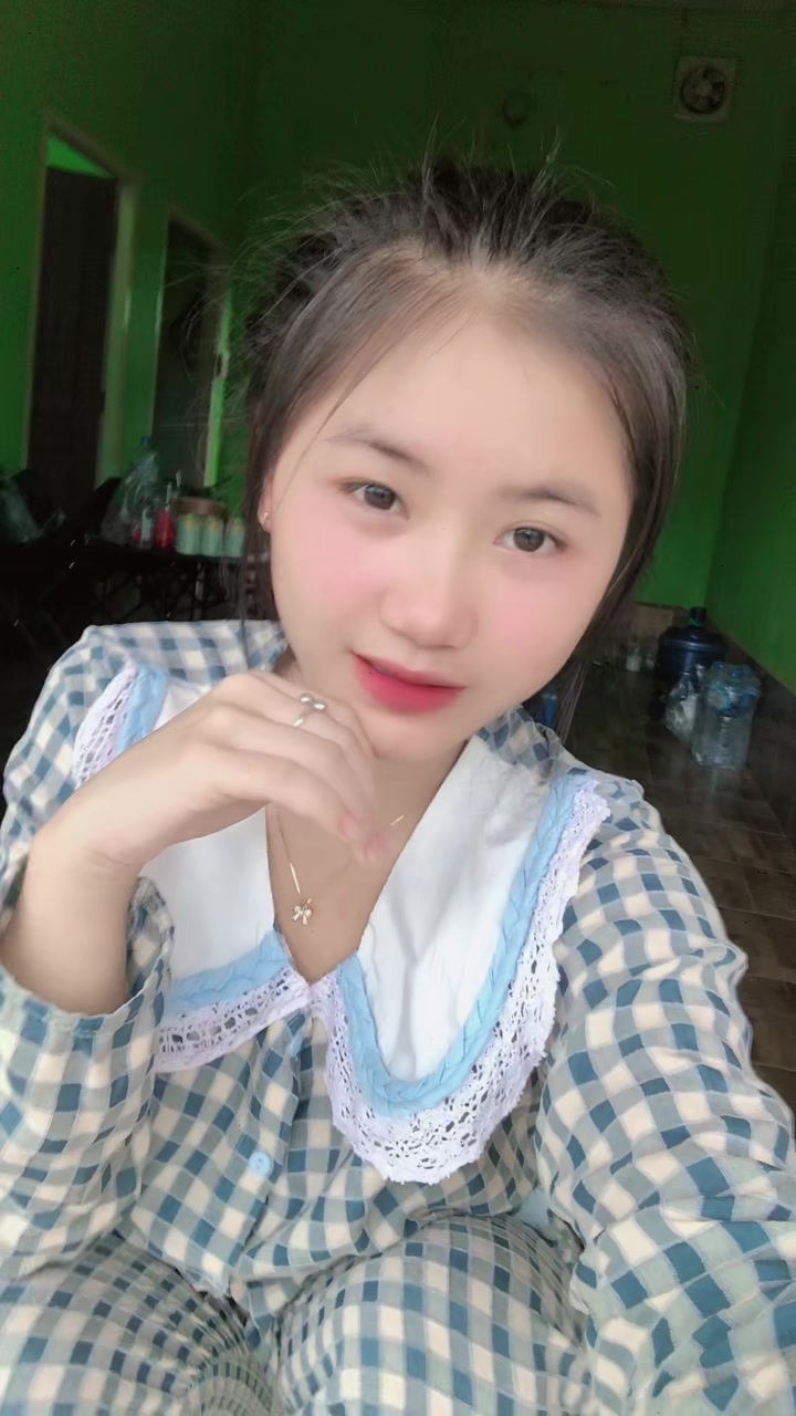 @ຂັວນ ສາວເມືອງເຟືອງ💚🐣