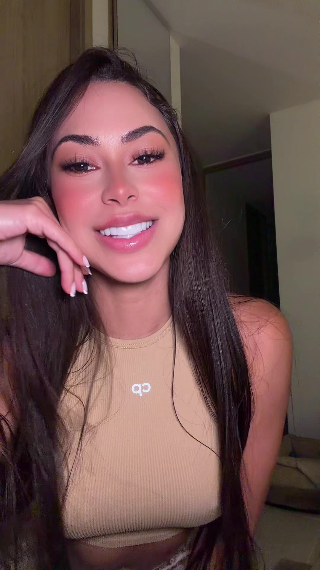 @valevasquezzapataoficial