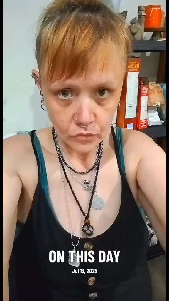 @LiNdS🇨🇦ʟɪᴀᴍ'ꜱ ᴠᴇʀꜱɪᴏɴ❯❯❯❯💜