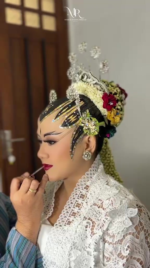 @Mamuktukangmakeupjogja