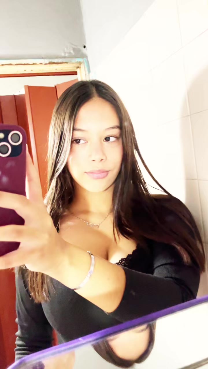 @𝒸𝒶𝓂𝒾𝓁𝒶