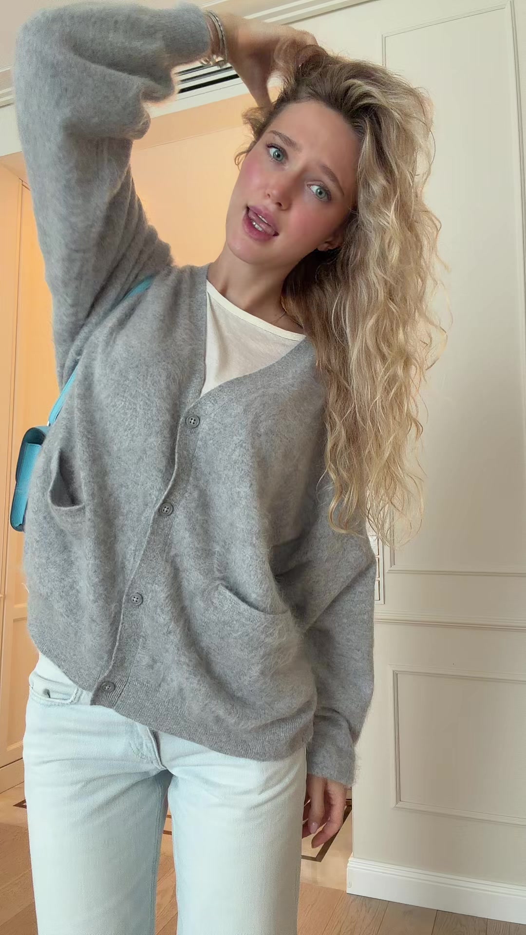 @Eva
