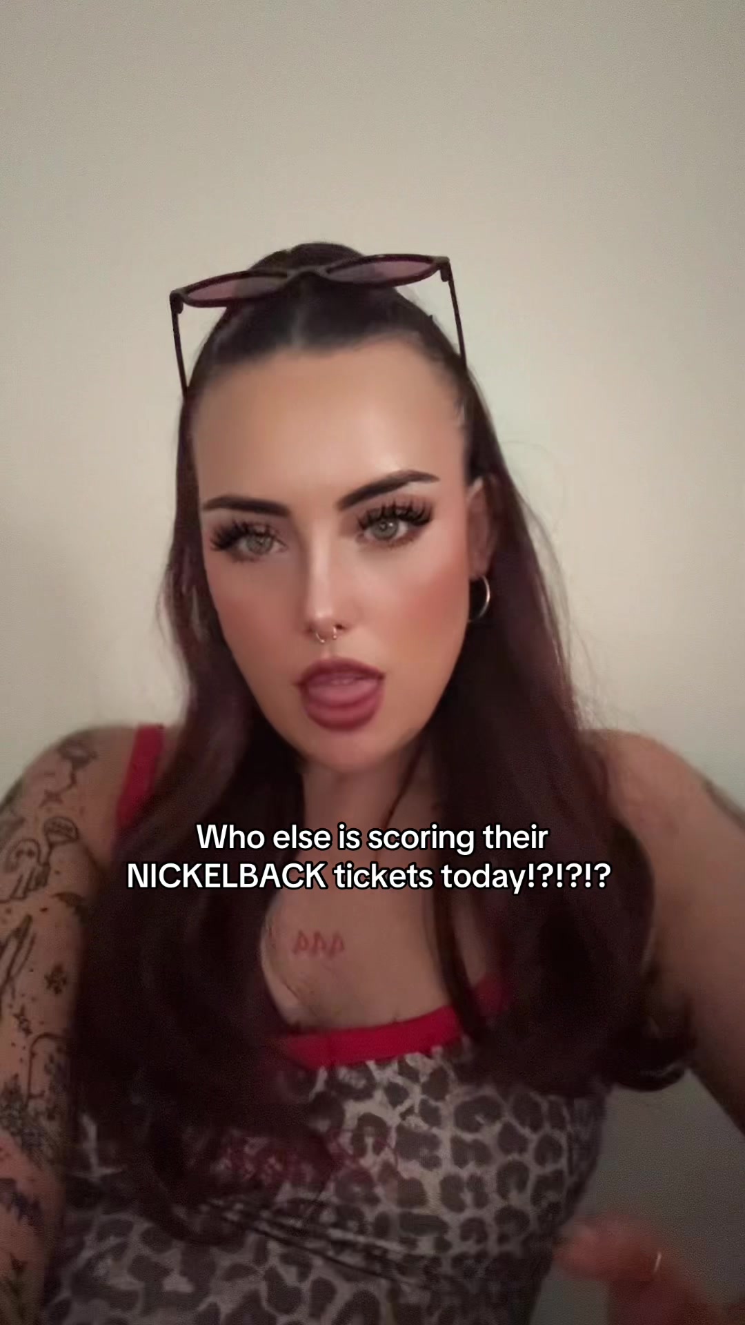 @LEASHBIAN 😈