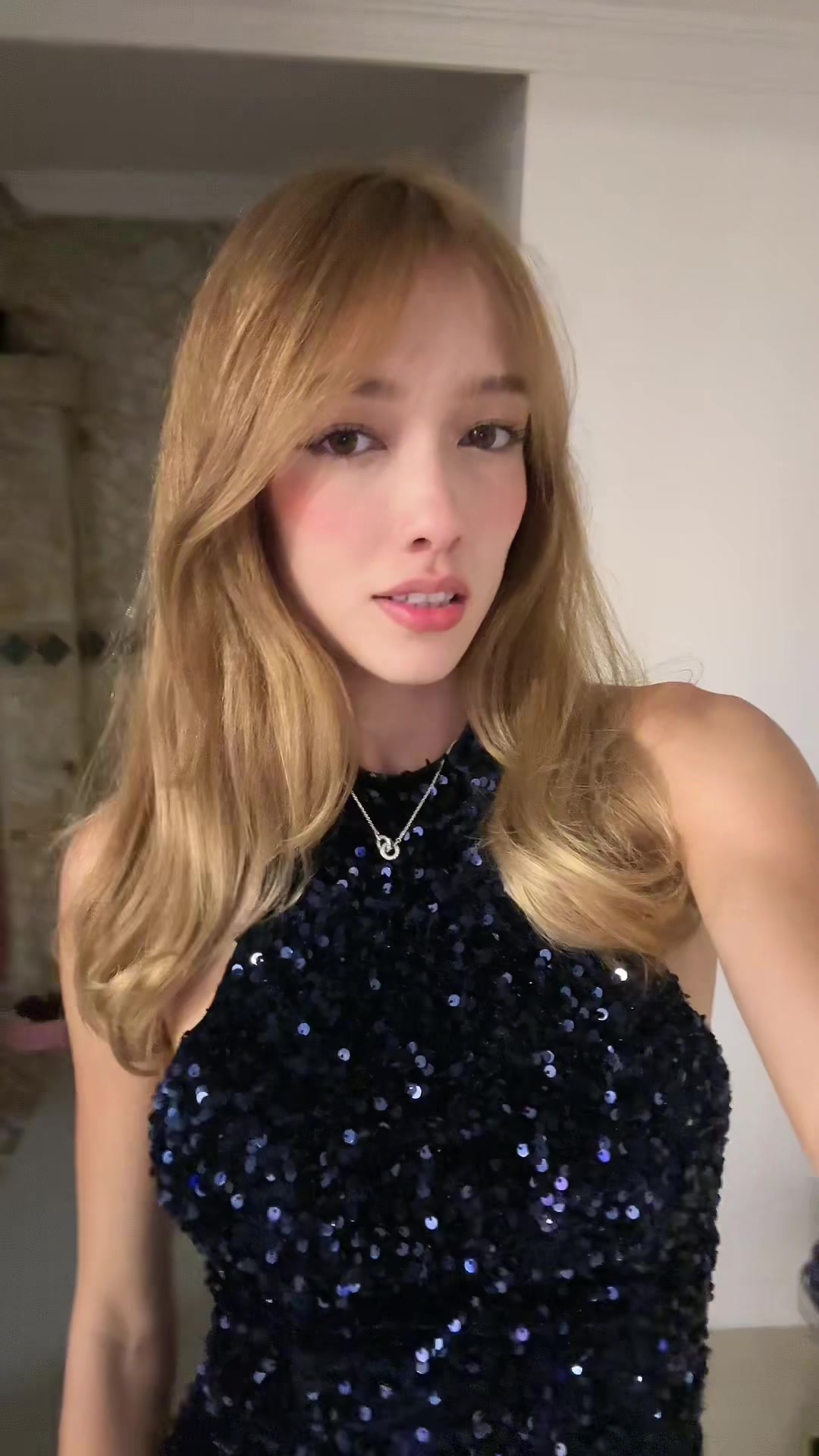 @Bella