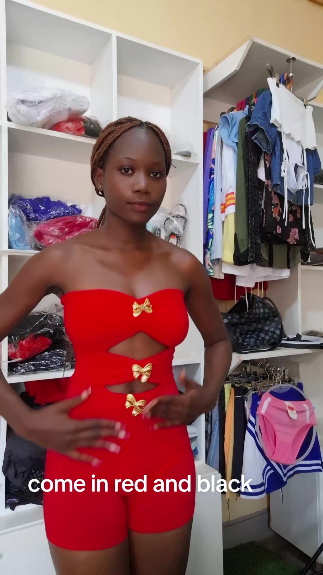 @model trisha 256
