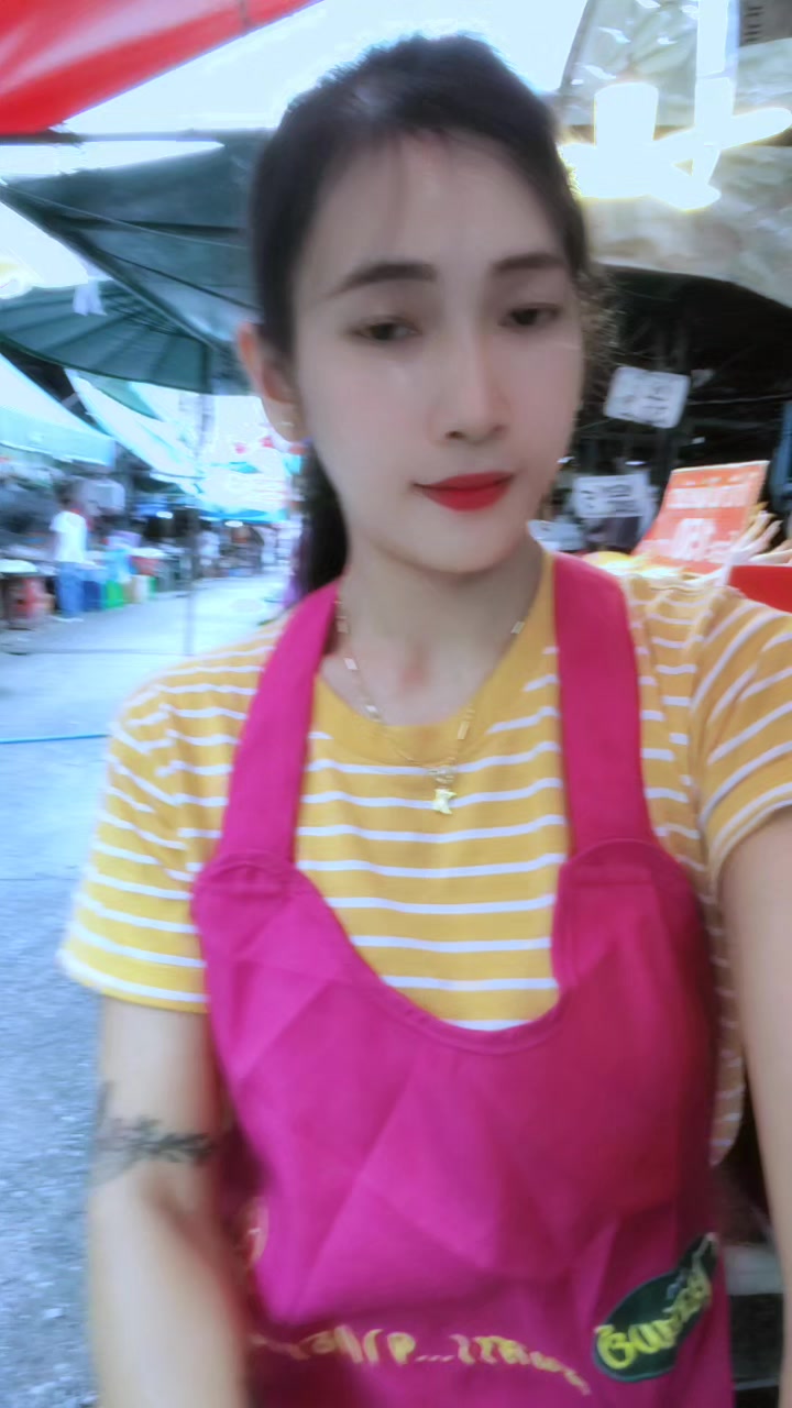 @🌿Kay Thi Khaing🌿(ဖြူးသူလေး)