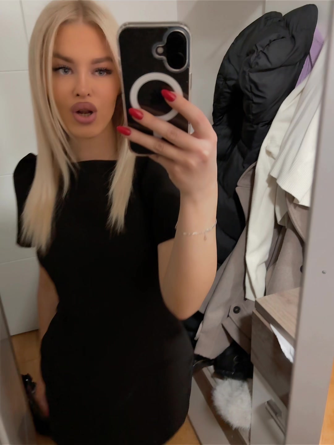 @𝒥