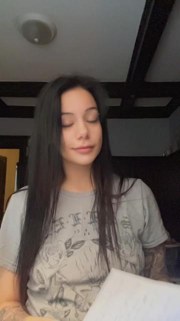 @Lizzy G 👑🔥