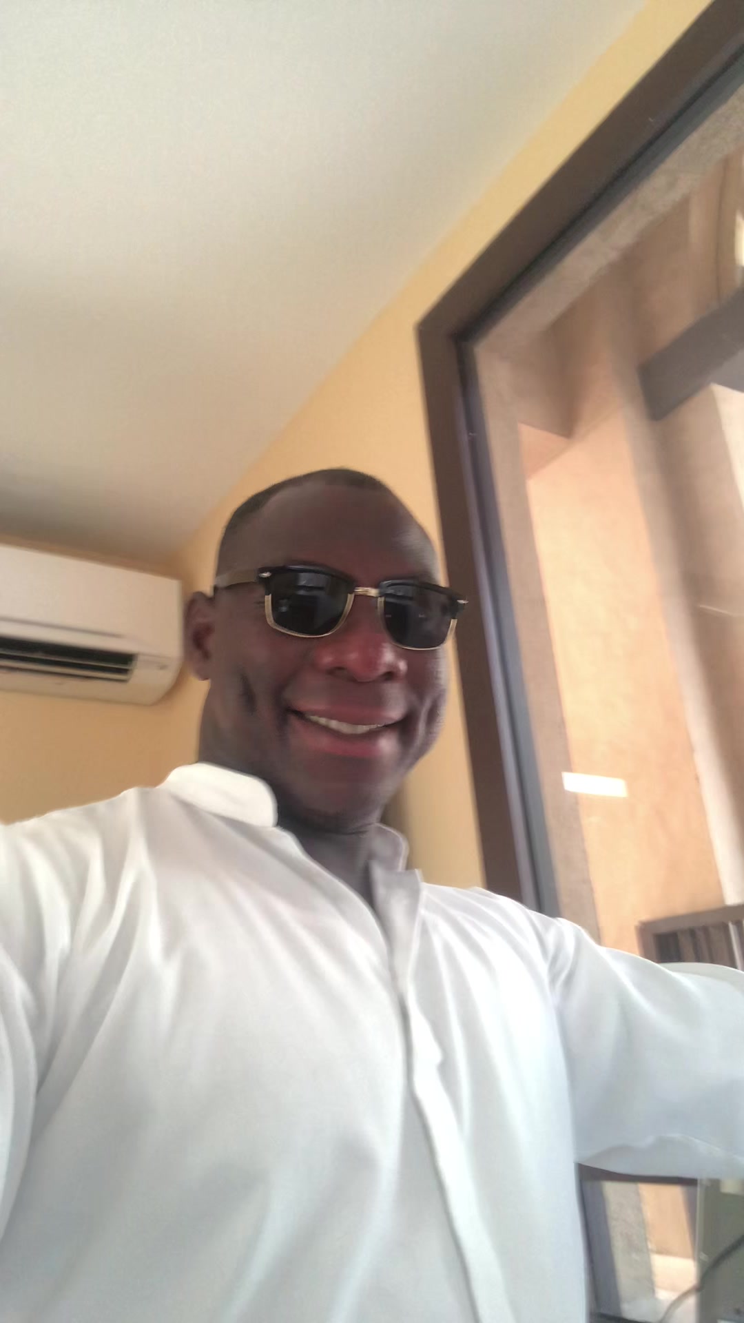 @Bismarck🇬🇭🇦🇪🇺🇬🇬🇧