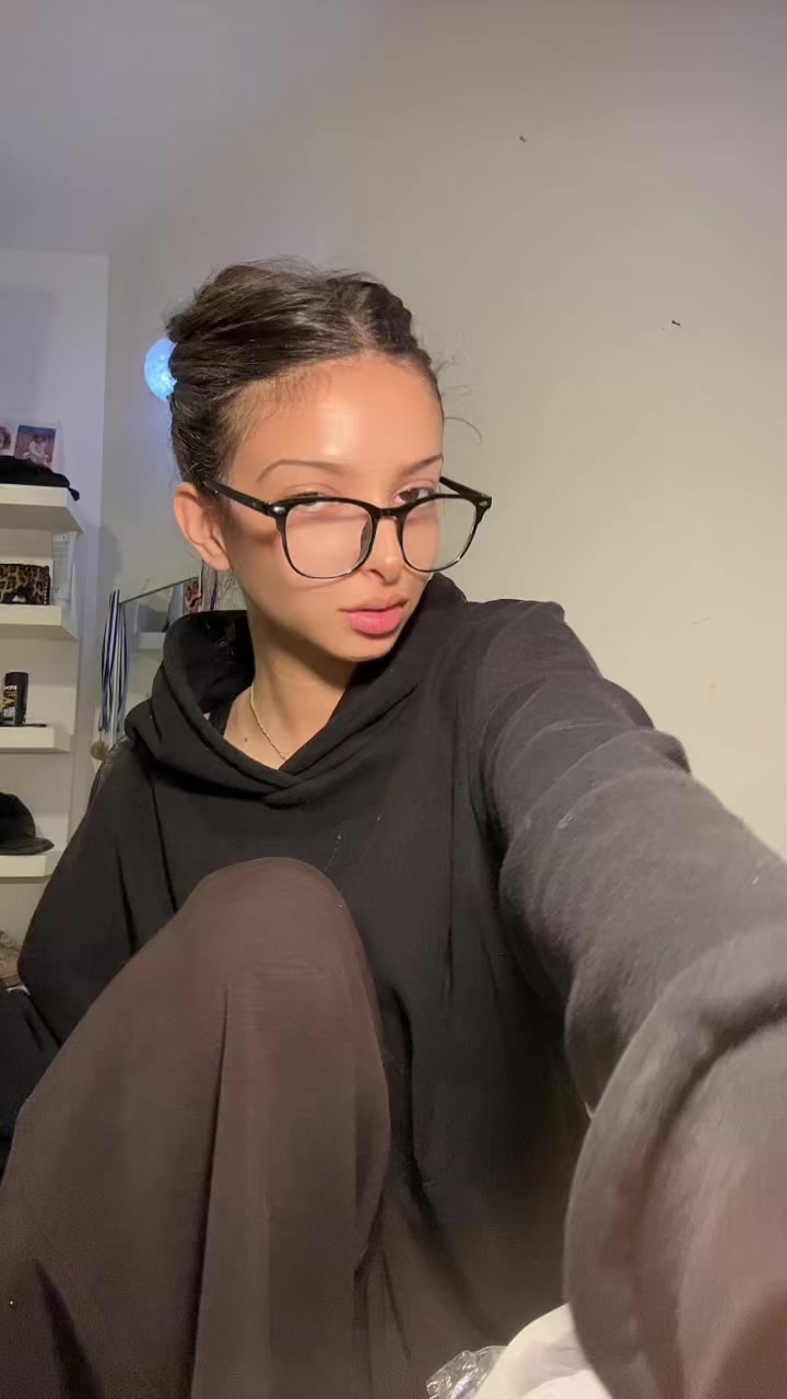 @𝓛𝓲𝓻𝓪𝔃 𖣂