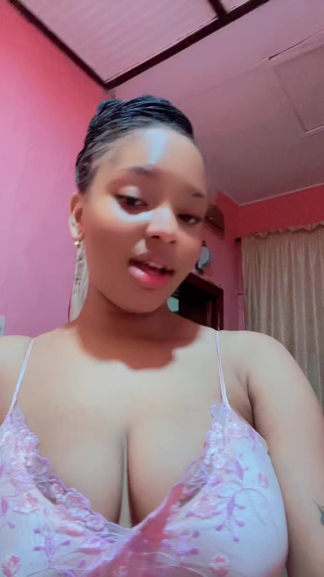 @DORA🌸🥰