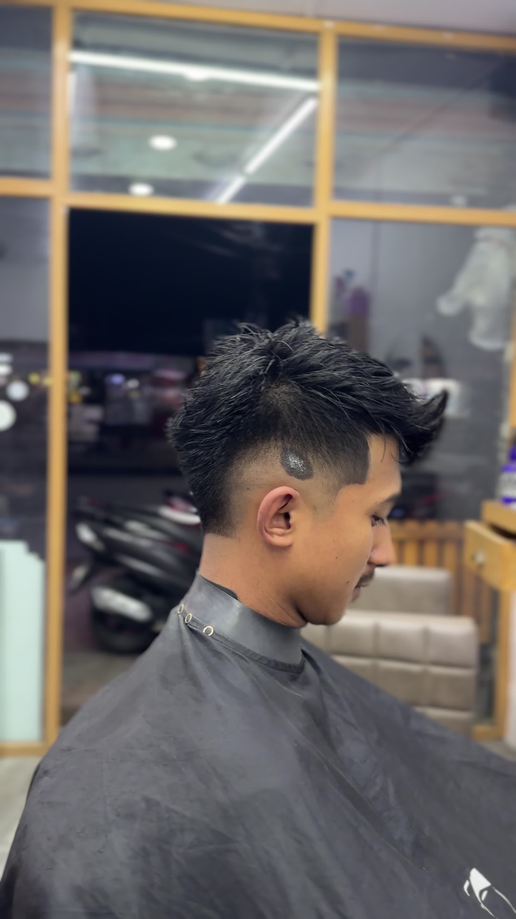 @RC'S BARBER SHOP
