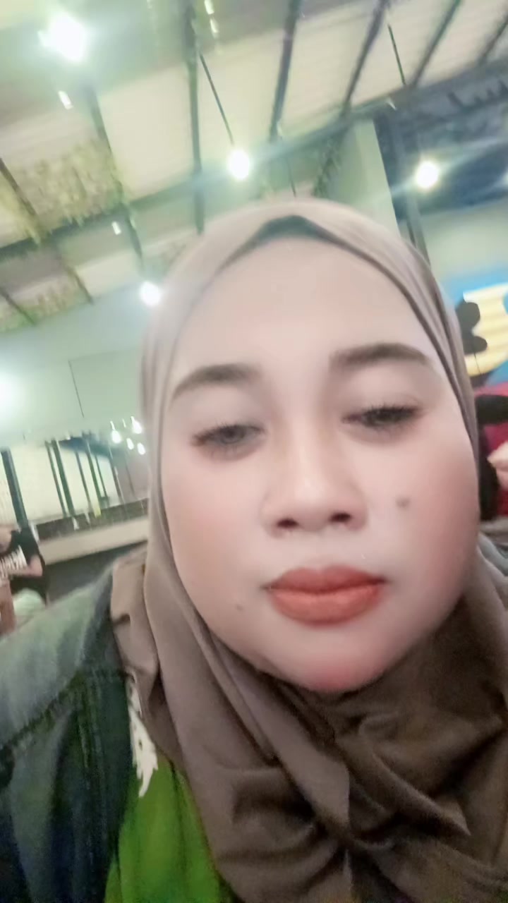 @Nayashoop