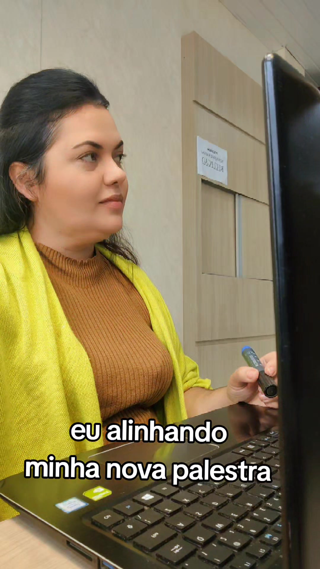 @Larahmel