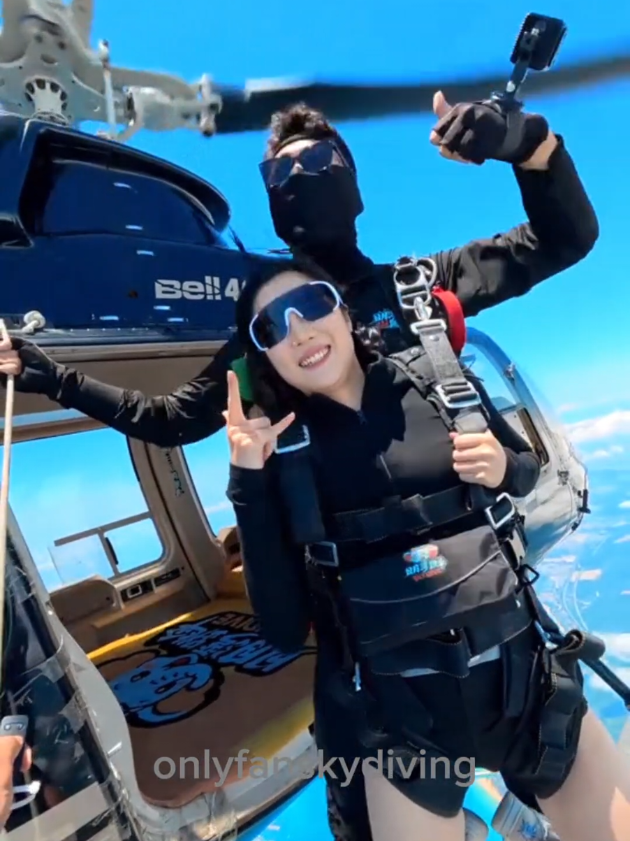 @onlyfanskydiving