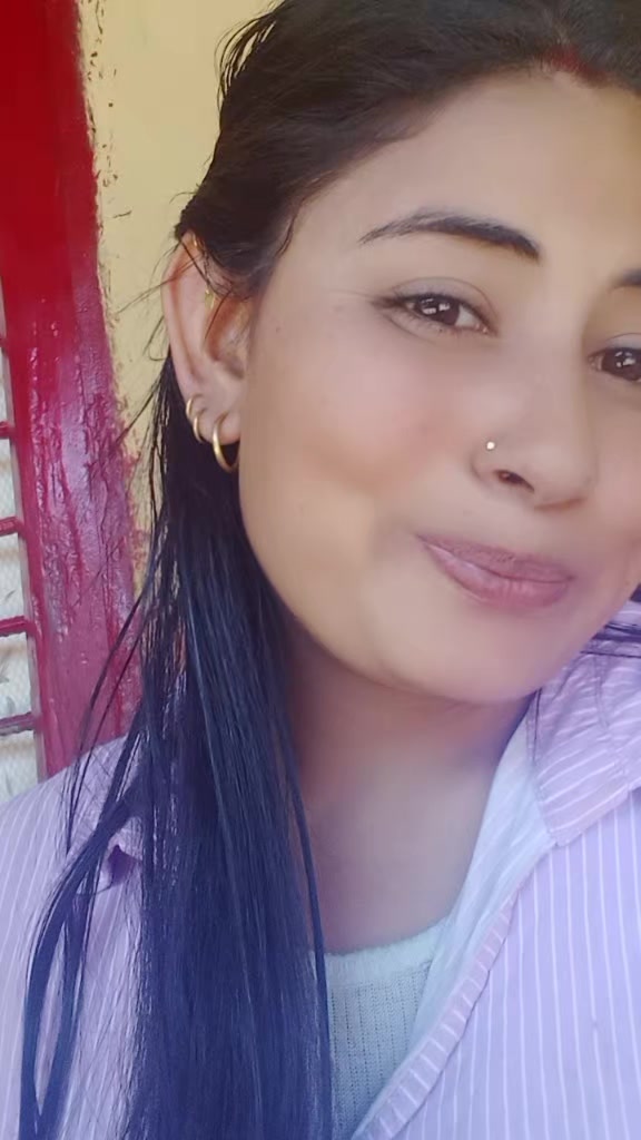 @Naina Kc915