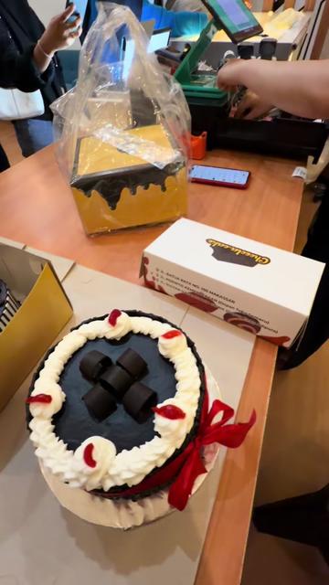 @Kue ultah mksr chocola.cake