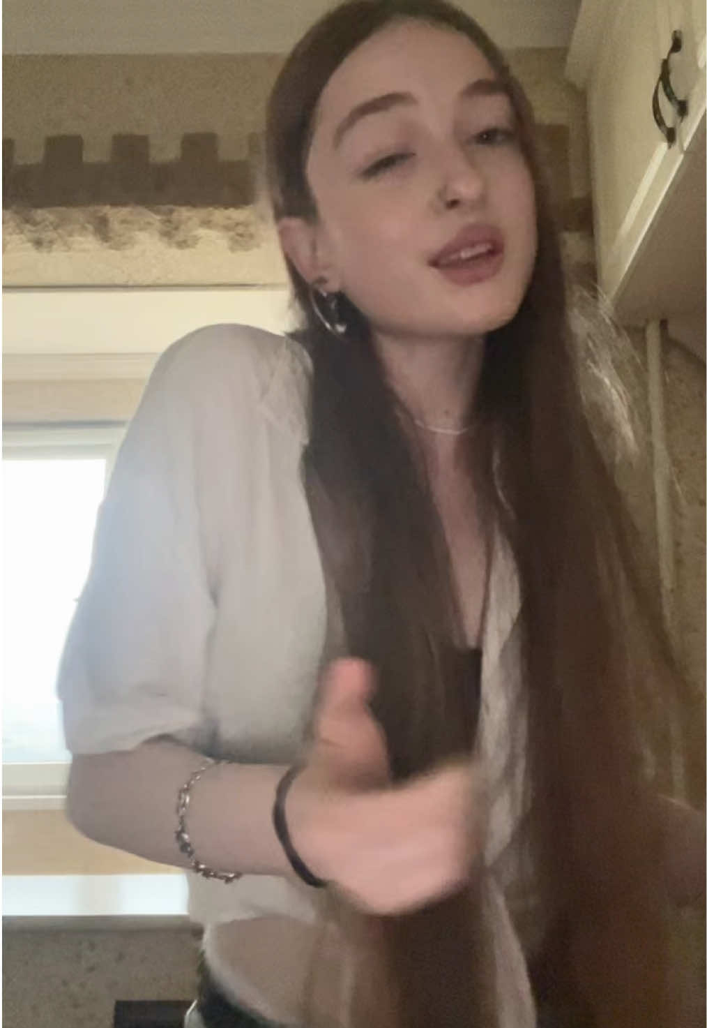 @𐦍