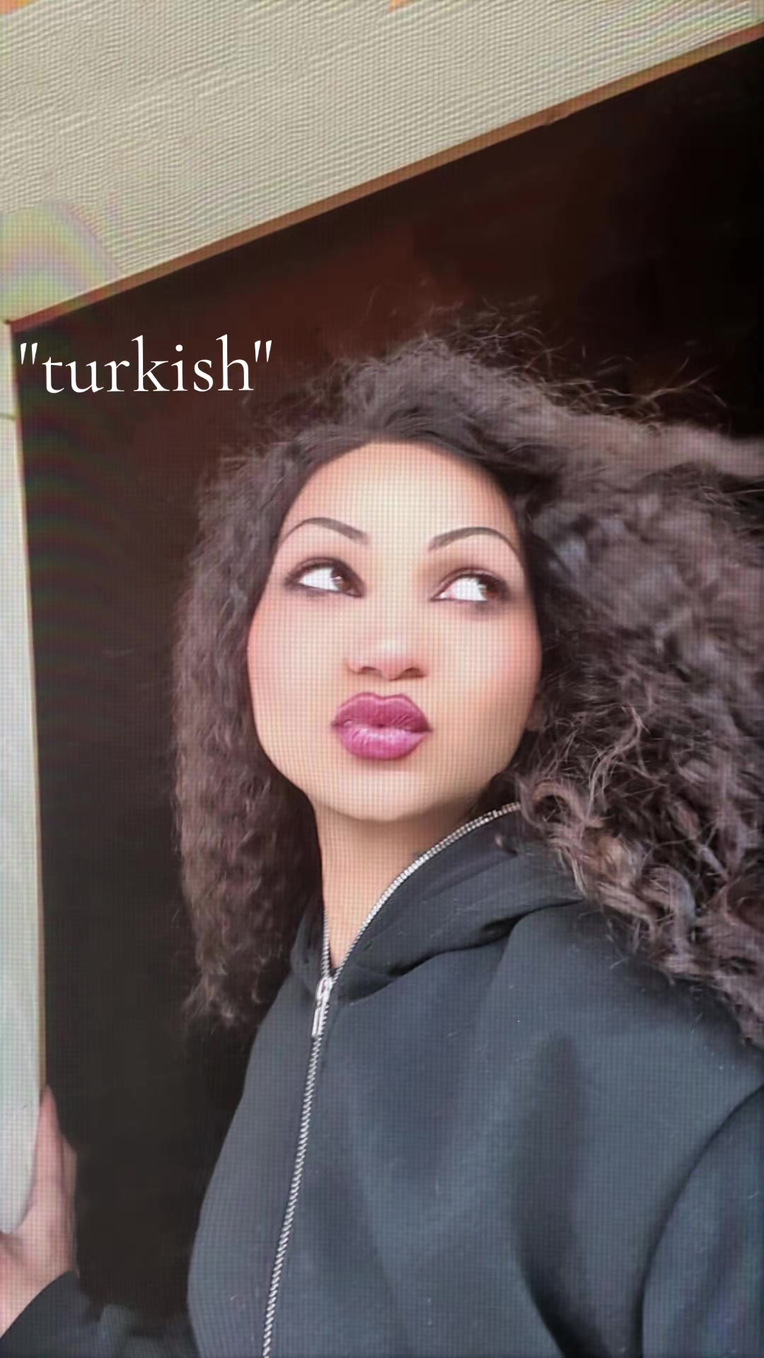 @๐๐๐E๐๐