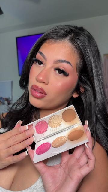 @KIANNA LIZZETTE