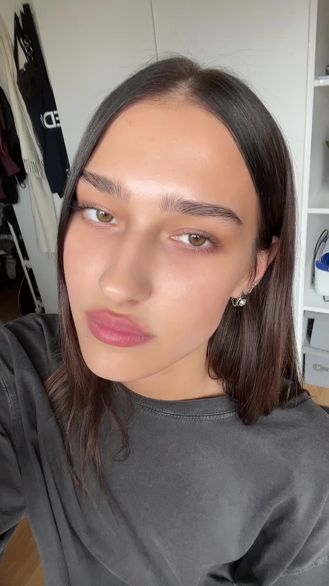 @️