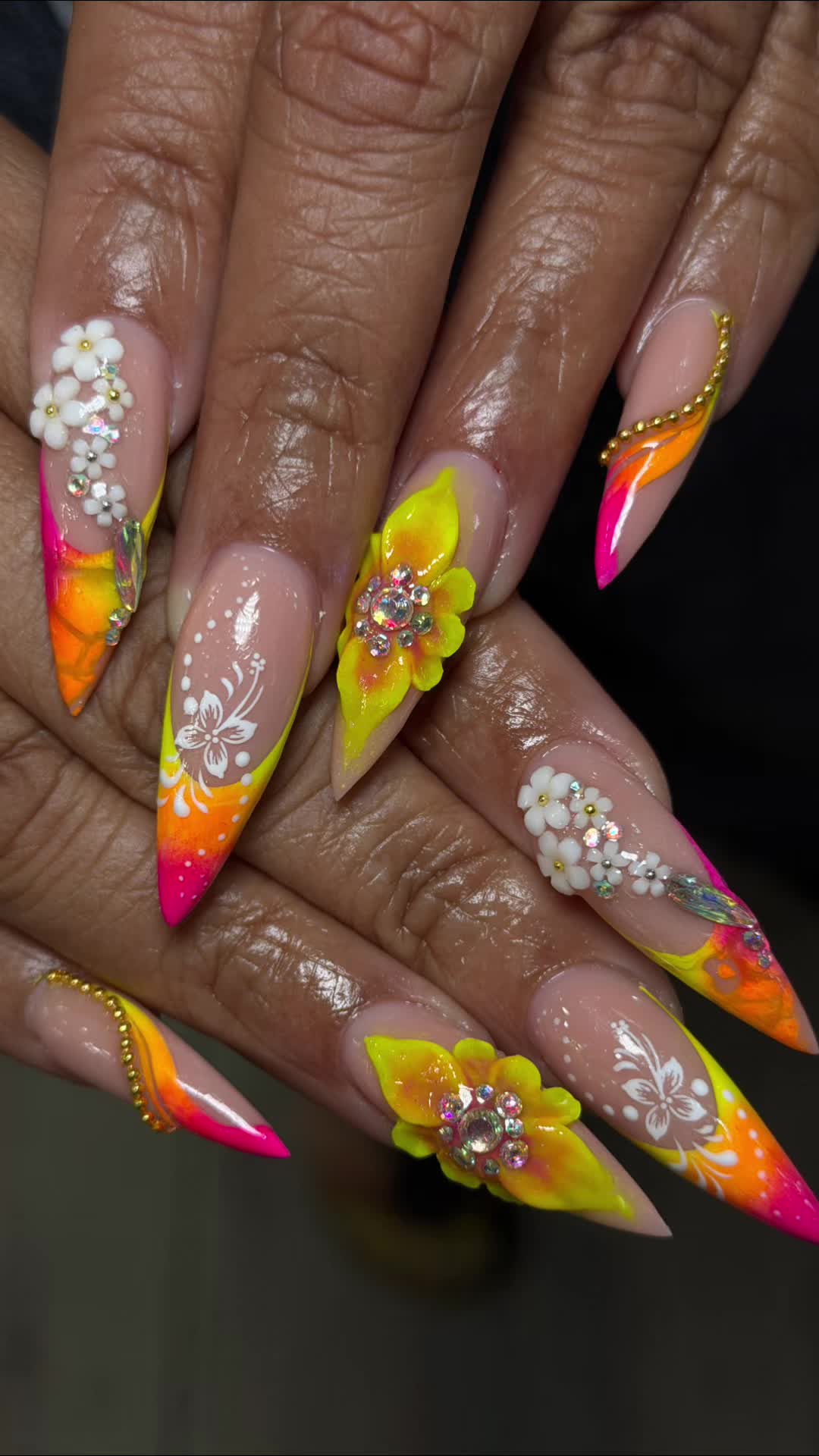 @NailswithTeena