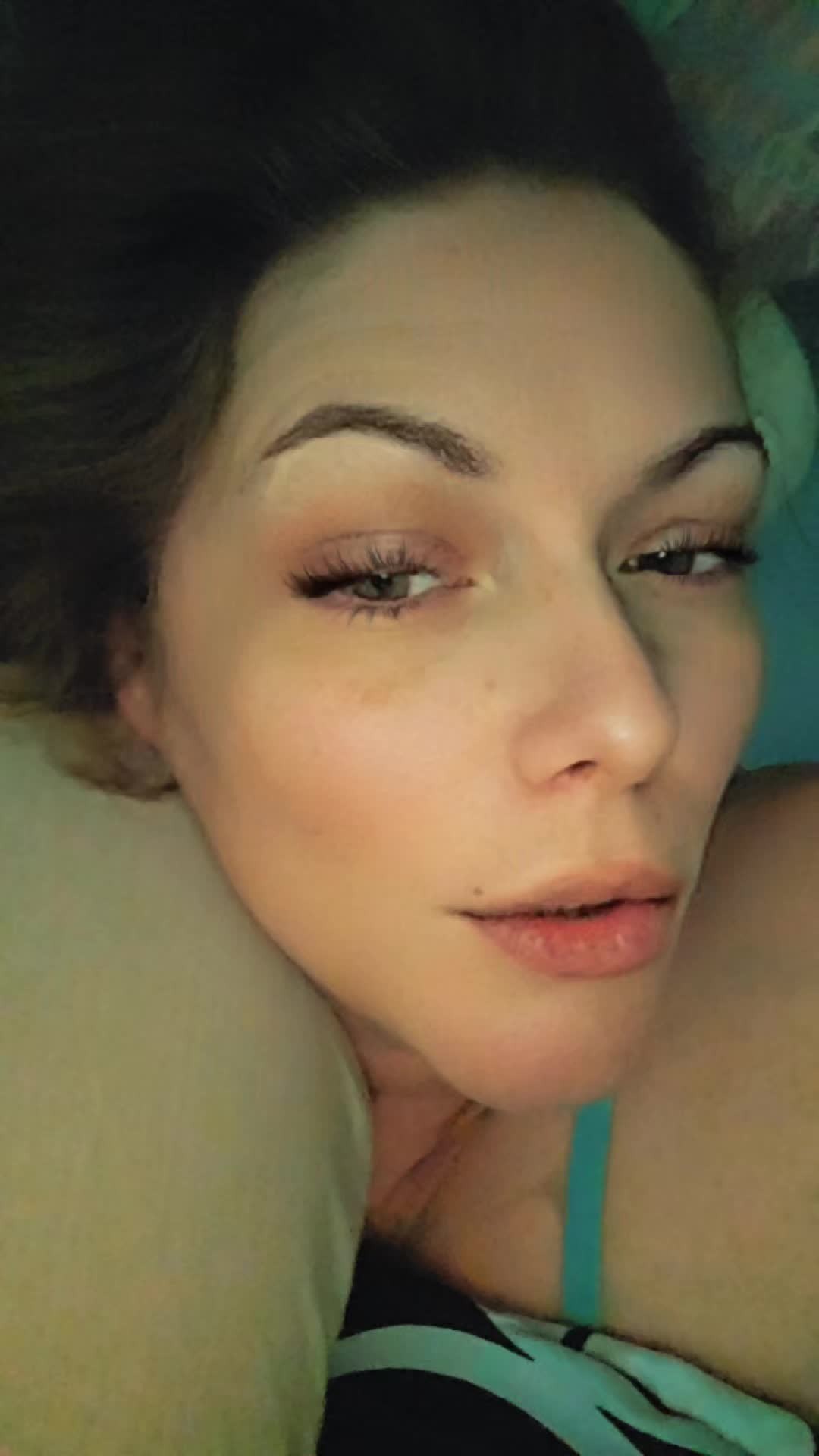 @Highervibesmomclub