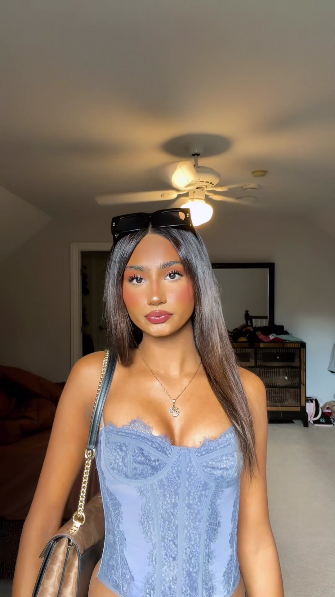 @r