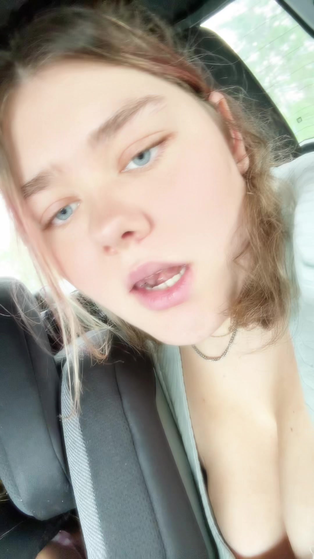 @Chloe_17