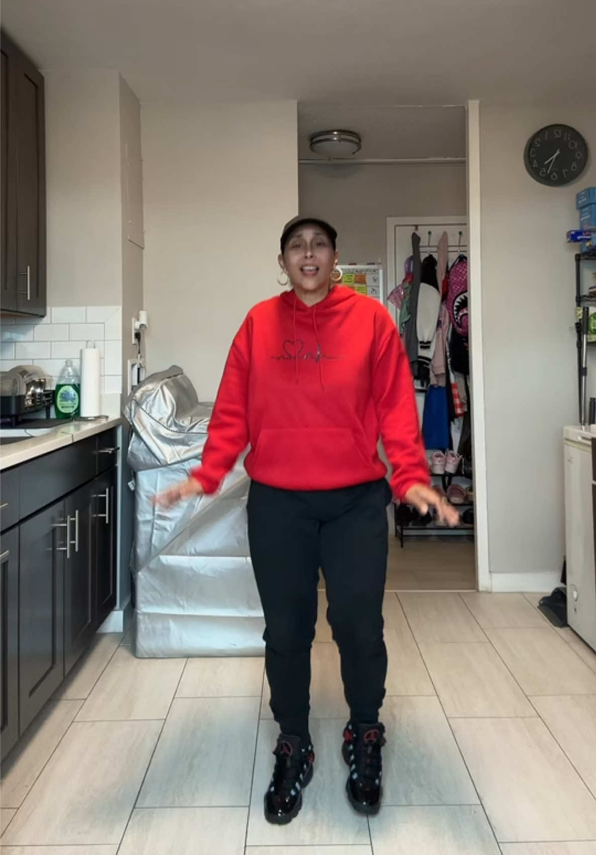@momof4