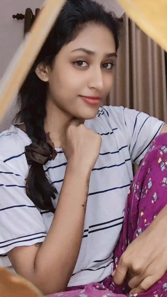 @Kavi Girl (කවී)💋