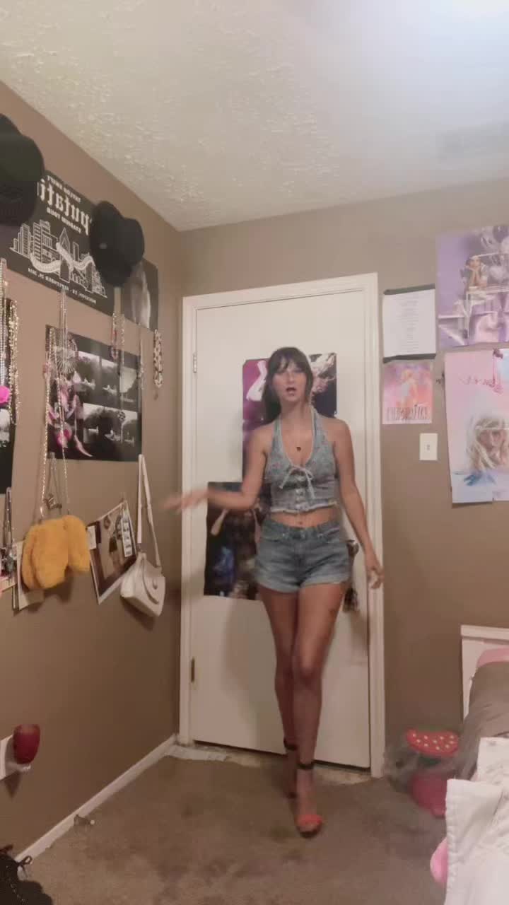 @the.life.of.a.showgirlts