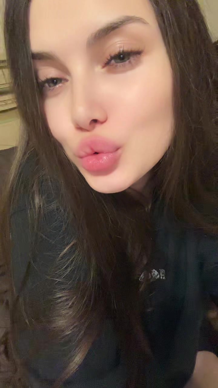 @Vikllloria🧸