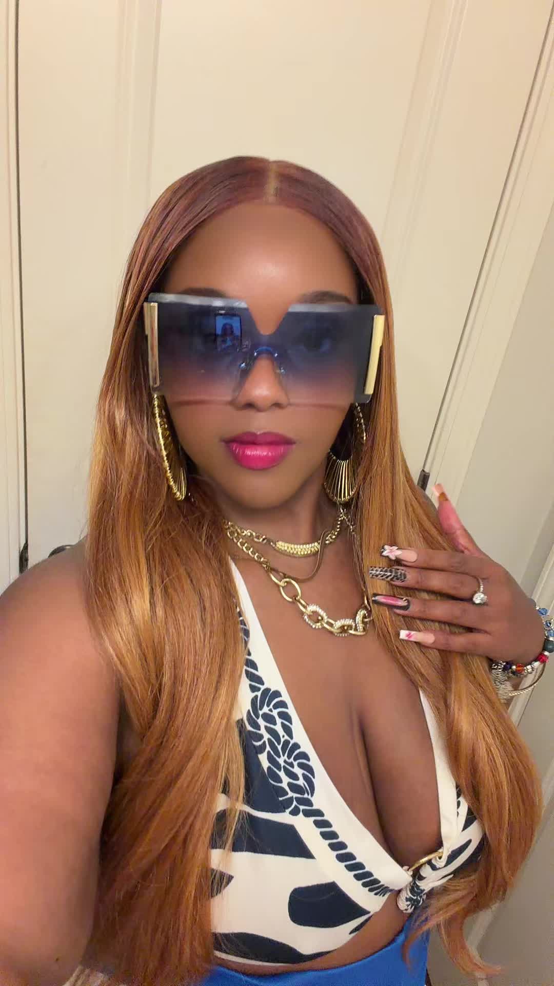 @Kay_Nikole1
