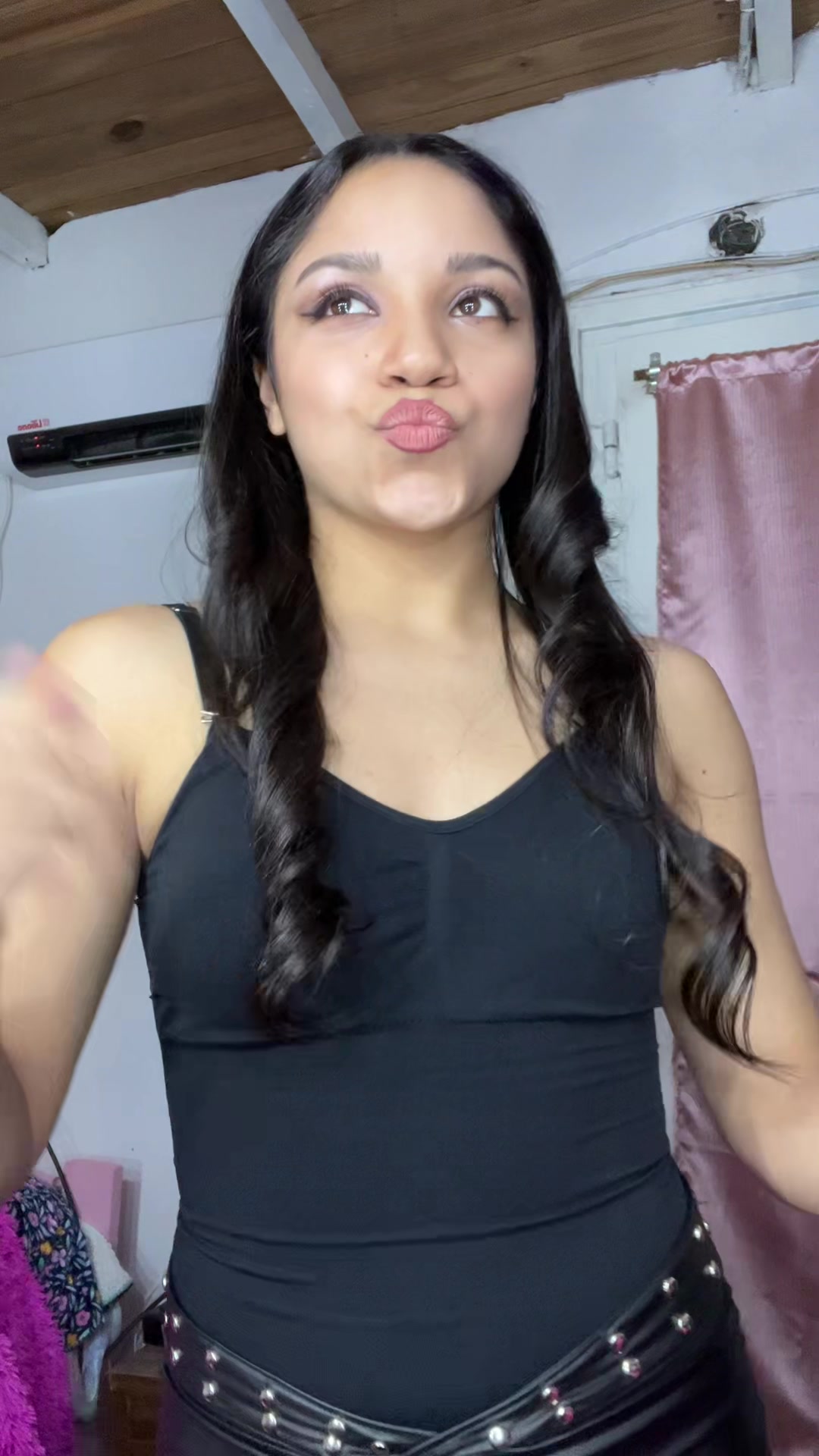 @abril